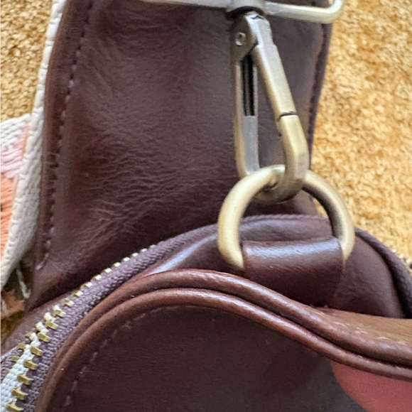 Modern & Chic Sling Bag with Patterned Strap - Picture 7 of 7